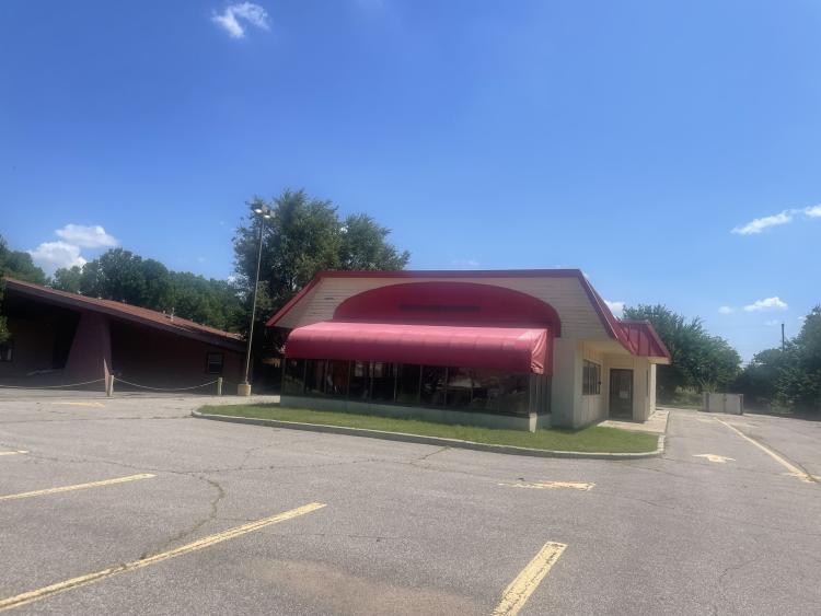 former Arbys building for sublease Yukon, Ok exterior photo