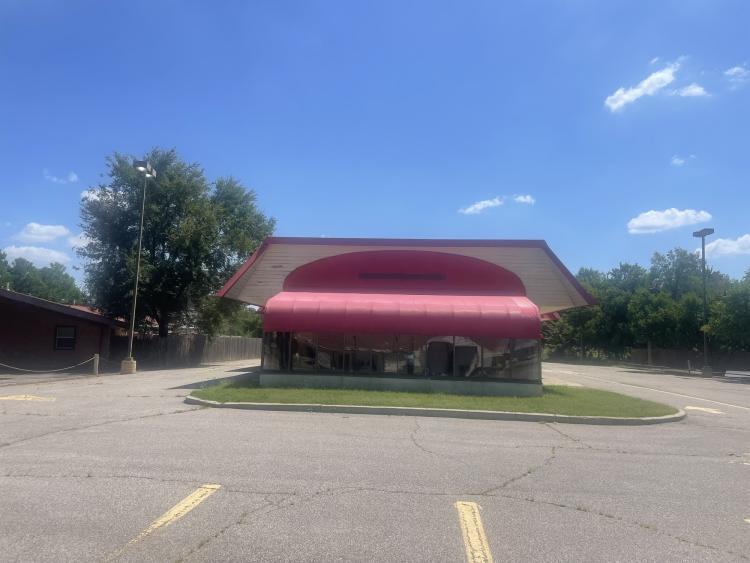 former Arbys building for sublease Yukon, Ok exterior photo
