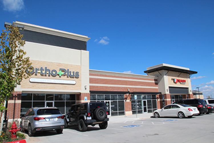 Shoppes at Fox Lake retail space for lease in Edmond, OK external photo