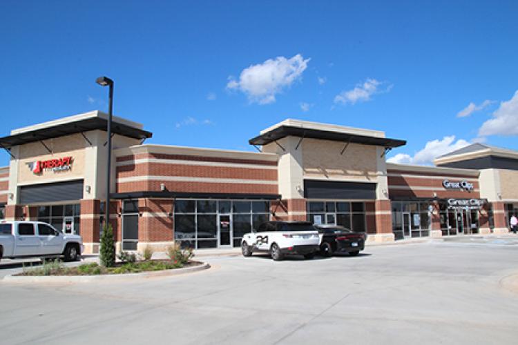 Shoppes at Fox Lake retail space for lease in Edmond, OK exterior building photo