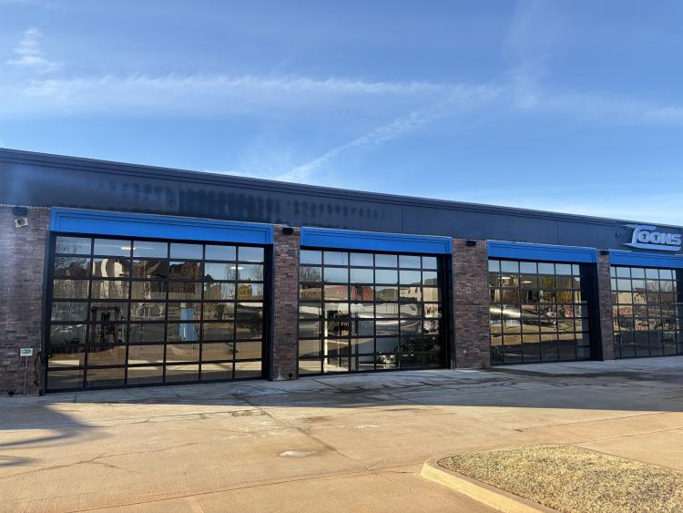 retail space for lease north Oklahoma City, OK exterior photo