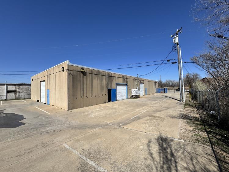 industrial building for lease, West Oklahoma City, OK exterior photo