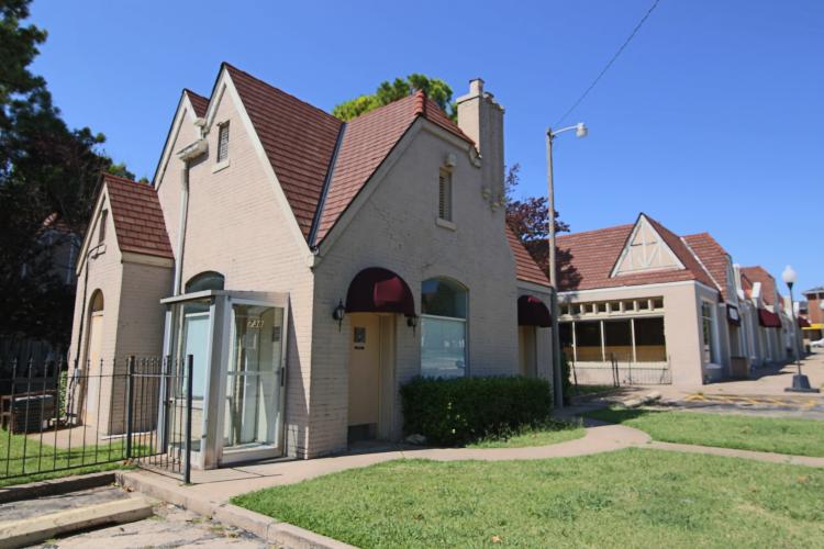 Culbertson Plaza retail space for lease Oklahoma City, OK exterior photo6