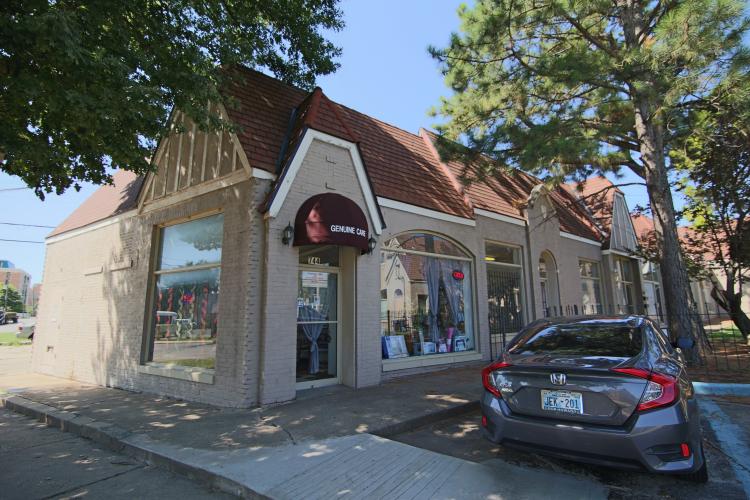 Culbertson Plaza retail space for lease Oklahoma City, OK exterior photo7