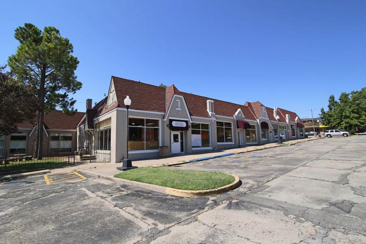 Culbertson Plaza retail space for lease Oklahoma City, OK exterior photo8