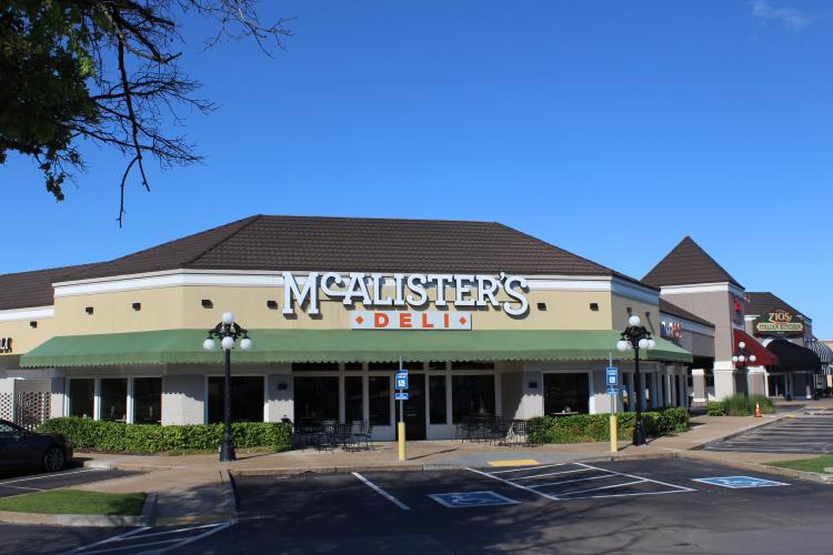 The Plaza Shopping Center retail space for lease Tulsa, OK exterior photo