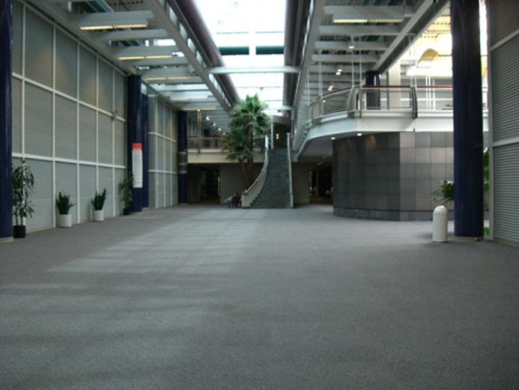 Verizon Cherokee Campus Office Space For Lease - Common Area Hallway