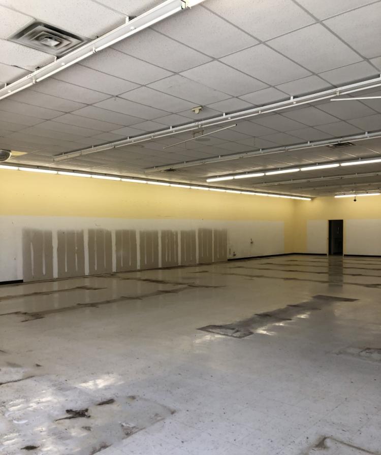 Sublease retail building in Drumright, Oklahoma interior photo of showroom
