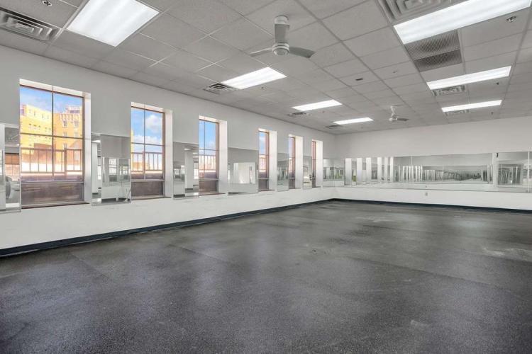 1100 N Classen Dr-Office/Retail space for lease, Oklahoma City, Ok - interior photo- large space-mirror room