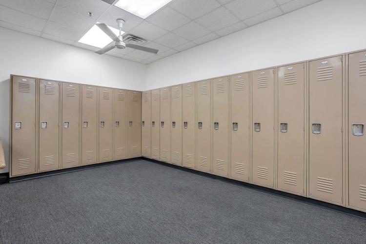 1100 N Classen Dr-Office/Retail space for lease, Oklahoma City, Ok - interior photo locker room