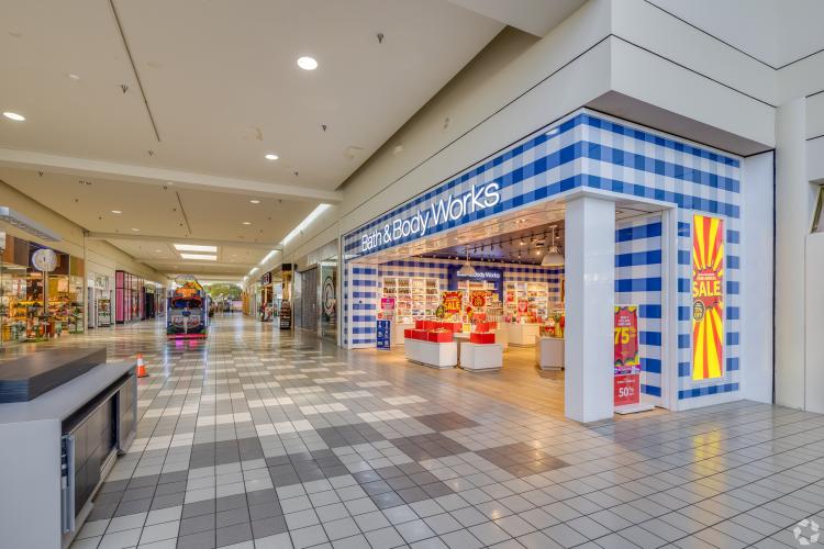 Shawnee Mall for lease, Shawnee, OK interior photo