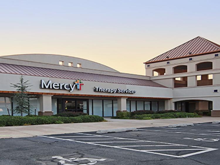 Quailbrook Plaza retail space for lease Oklahoma City, OK exterior photo2