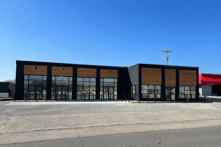 retail / service space for lease Ardmore, Ok exterior photo
