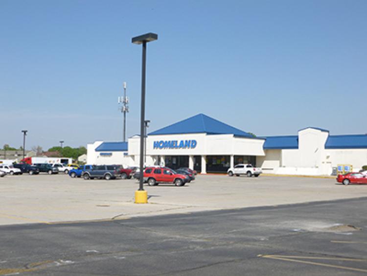 Former Homeland - 122nd & N May retail space for lease Oklahoma City, Ok exterior photo4