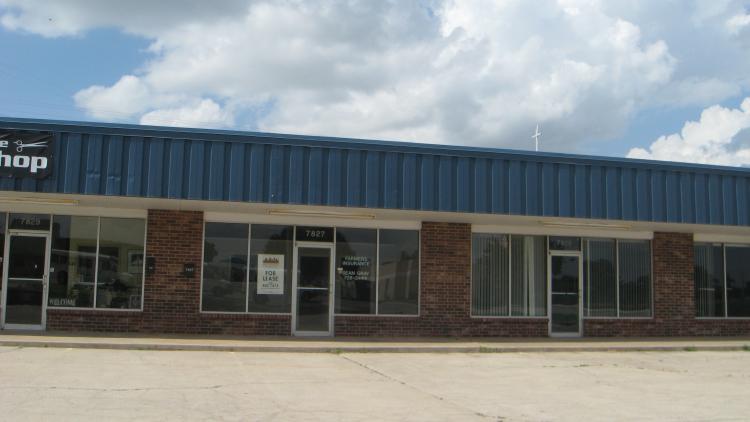 Brookhaven Center Building A retail space for lease Oklahoma City, OK exterior photo