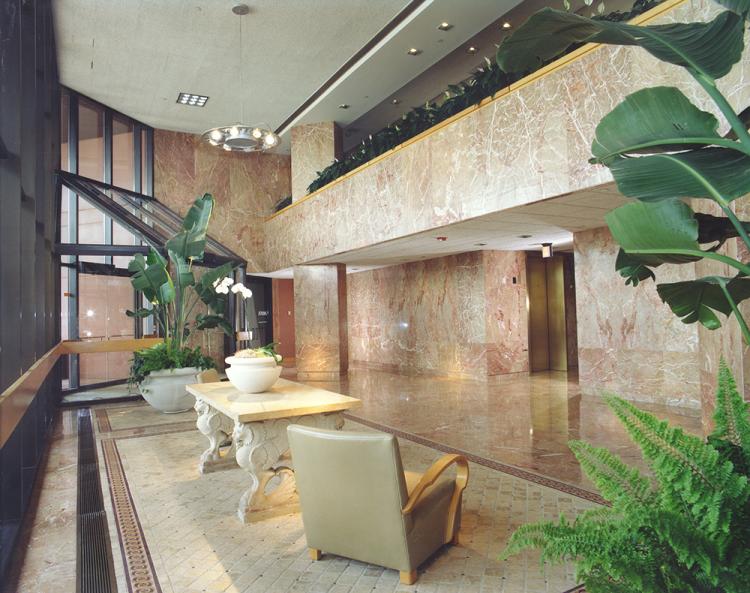 One Benham Place office space for lease lobby 2