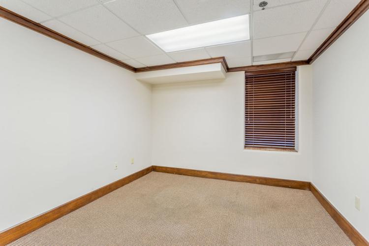 office space for lease midtown Oklahoma City, Ok interior photo4