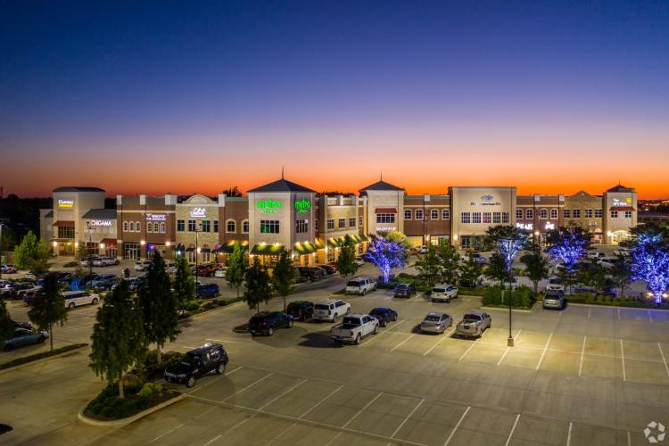 Shoppes at Quail Springs retail space for lease Oklahoma City, OK exterior night photo