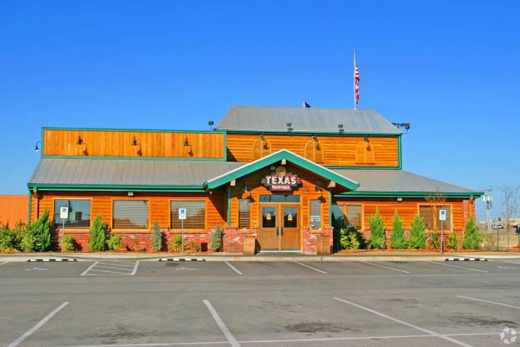 Quail Springs Market Place-Texas Roadhouse.jpg