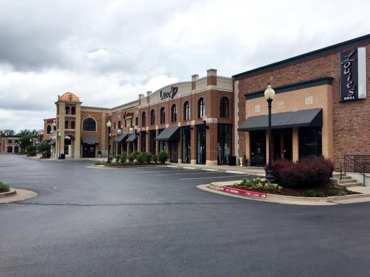 Spring Creek Village retail space for lease Edmond, OK exterior photo4