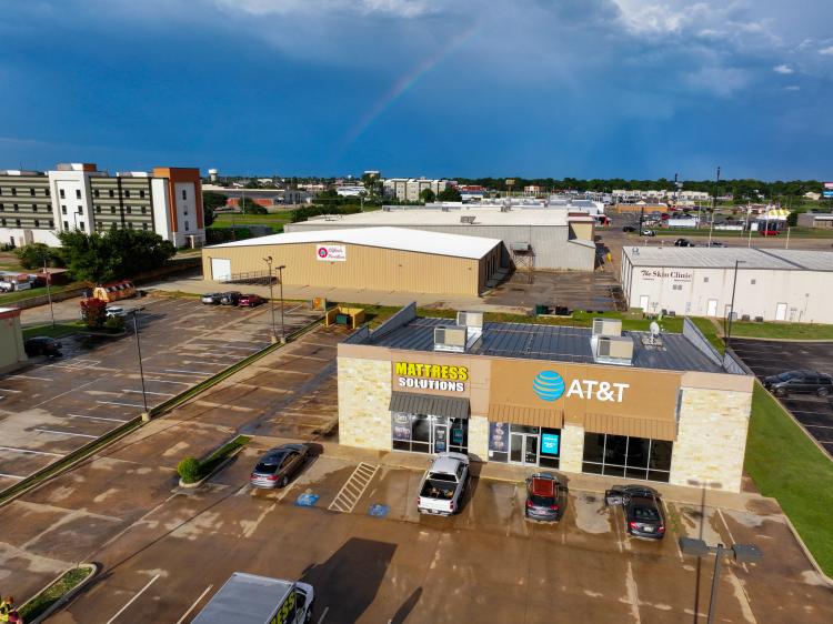 retail space for lease in Durant, Ok exterior photo