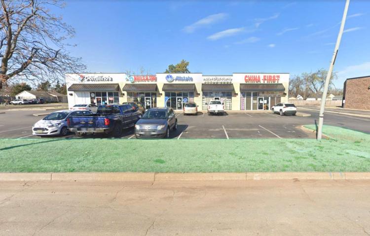 retail space for lease Warr Acres, Ok exterior photo2
