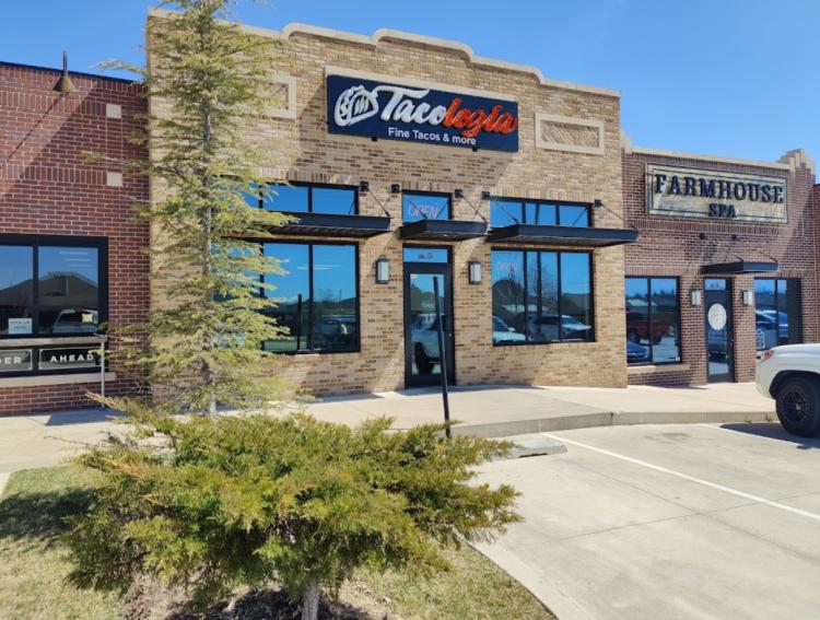 Retail strip center for lease Moore, Ok exterior photo-3