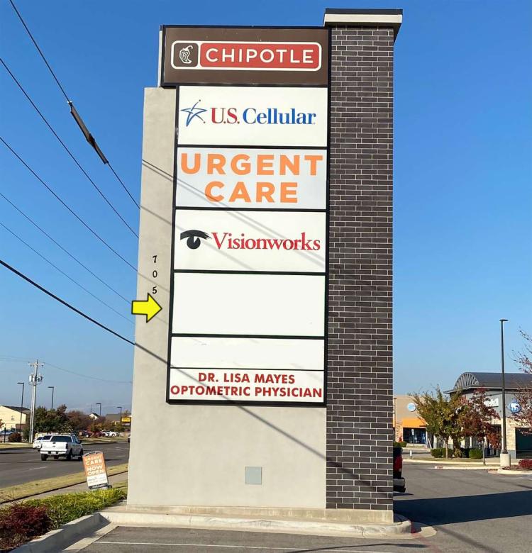 retail space for lease SW 19th, Moore, OK pylon