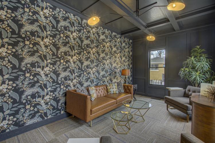 office executive suite for lease, Oklahoma City, OK 2nd floor meeting room