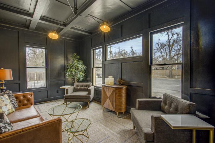 office executive suite for lease, Oklahoma City, OK 2nd floor meeting room