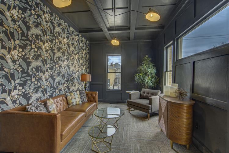 office executive suite for lease, Oklahoma City, OK meeting room