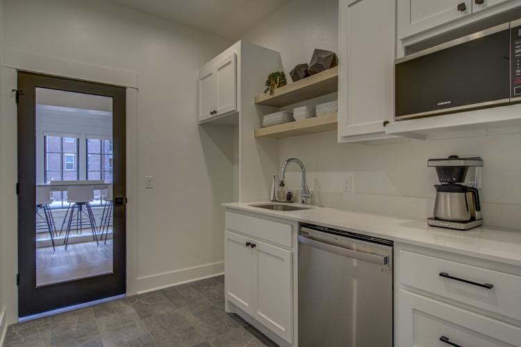 office executive suite for lease, Oklahoma City, OK shared kitchen