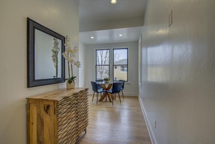 office executive suite for lease, Oklahoma City, OK lobby hallway