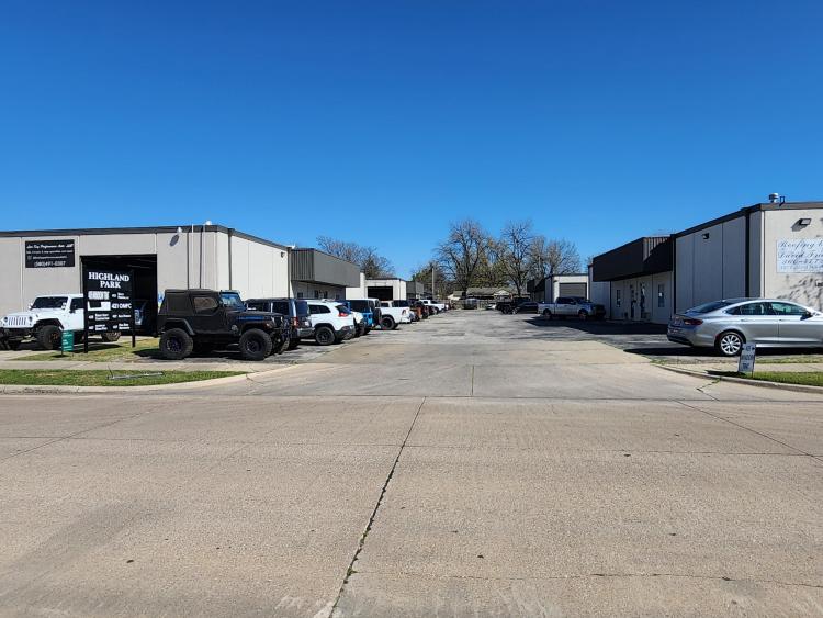office/shop for lease Norman, OK exterior photo