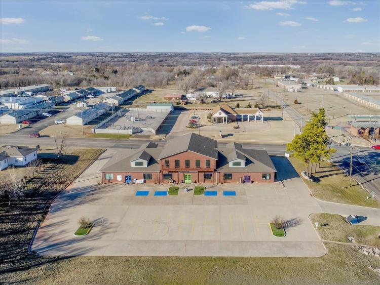 office, retail or medical building for lease, Guthrie, Ok