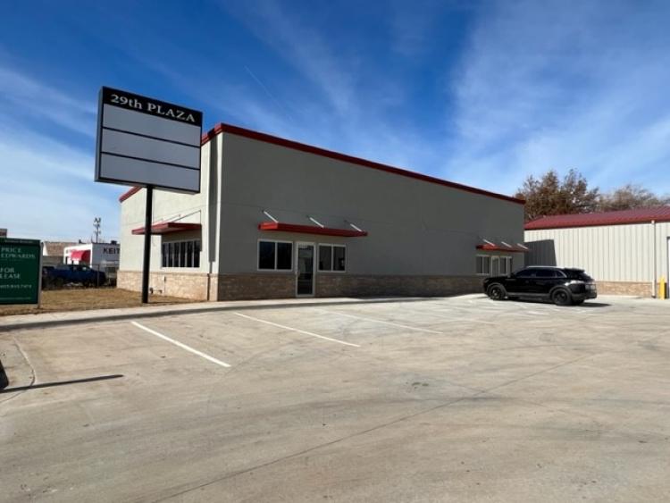 retail or warehouse west Oklahoma City, Ok exterior photo