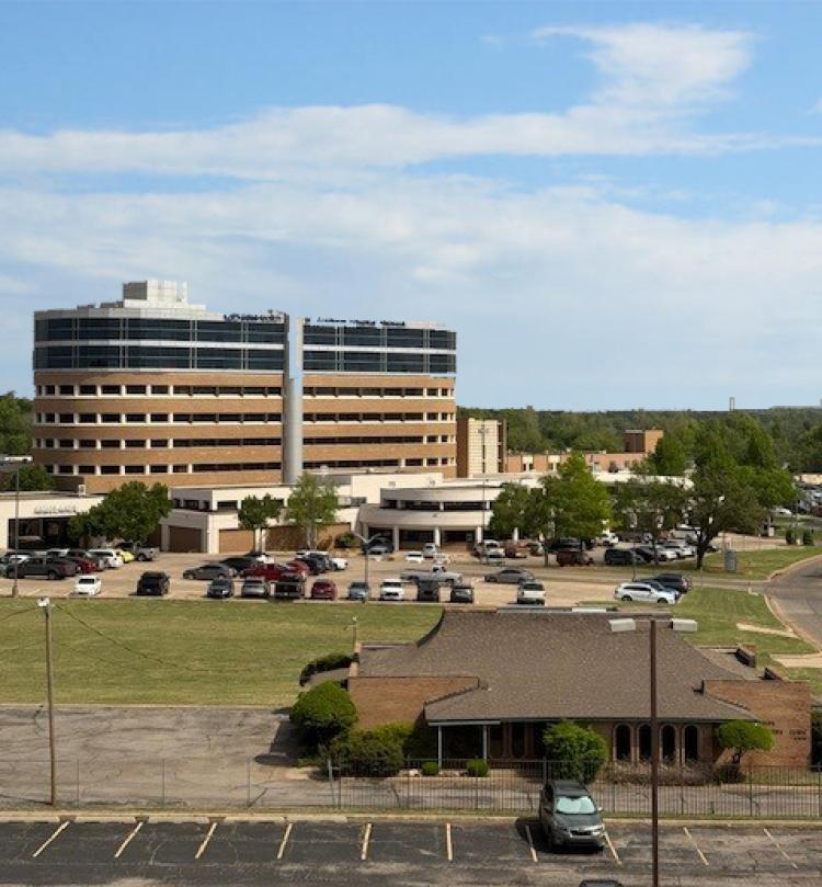 Parklawn Office Building for lease Midwest City, OK exterior photo