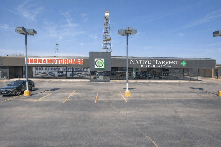 large retail space for lease, Norman, OK exterior photo