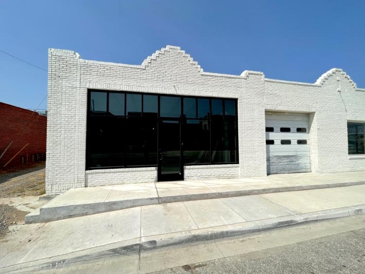 restaurant space for lease in Farmer Market district, Oklahoma city, OK exterior photo
