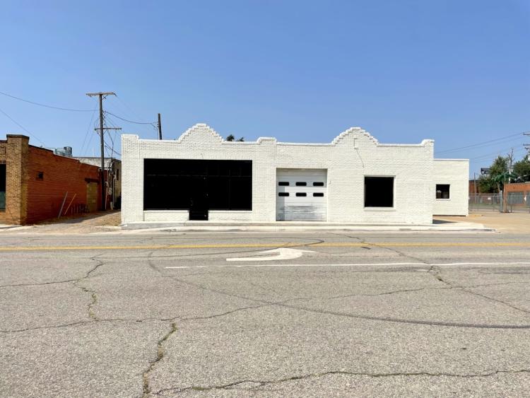restaurant space for lease in Farmer Market district, Oklahoma city, OK exterior photo