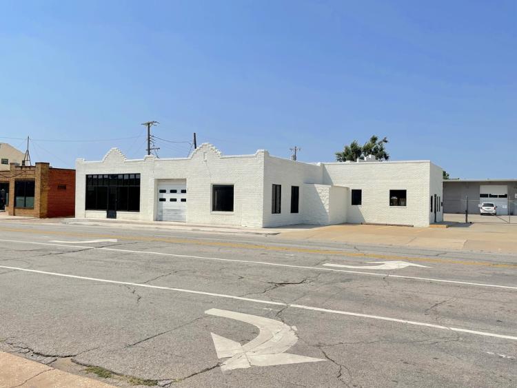 restaurant space for lease in Farmer Market district, Oklahoma city, OK exterior photo