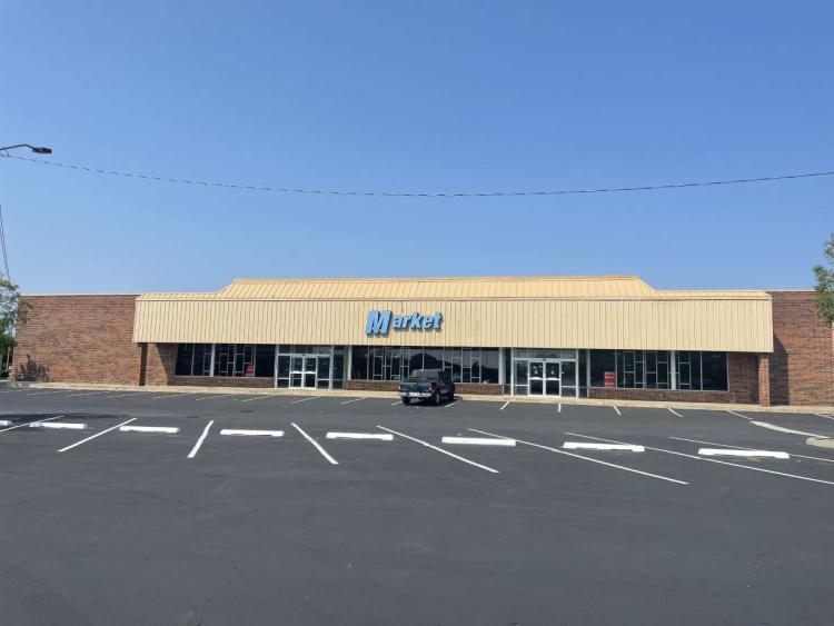 Big Box retail space for lease Choctaw, OK exterior photo