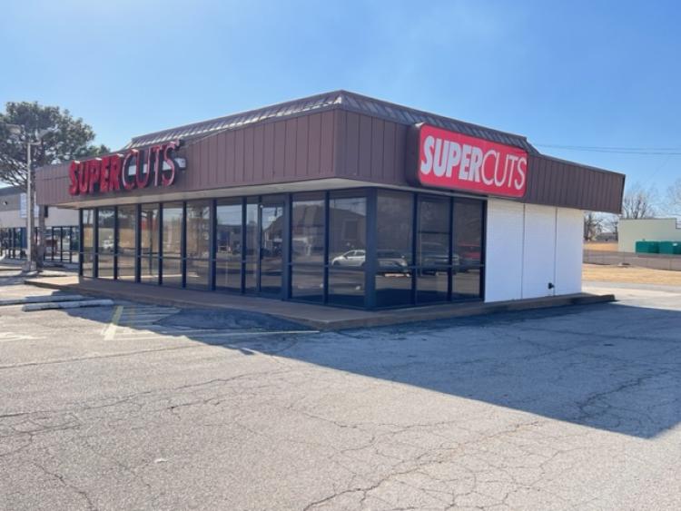 freestanding salon barbershop building for lease In Midwest City, OK exterior photo3