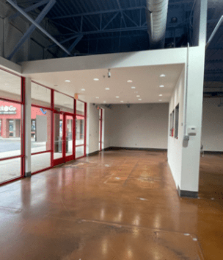 retail space for lease east Norman, OK interior space