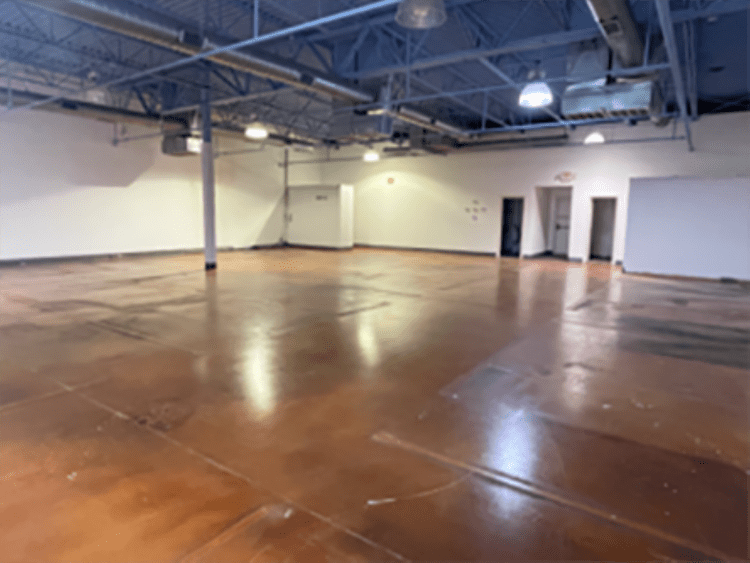 retail space for lease east Norman, OK interior space