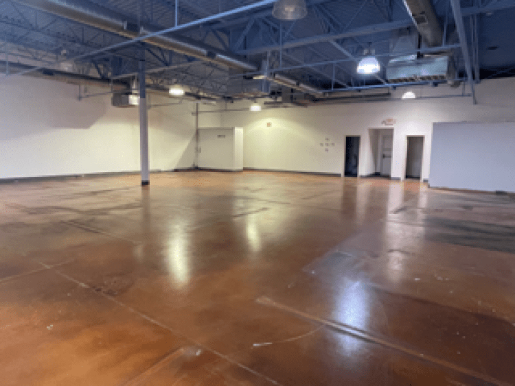 retail space for lease east Norman, Ok interior photo