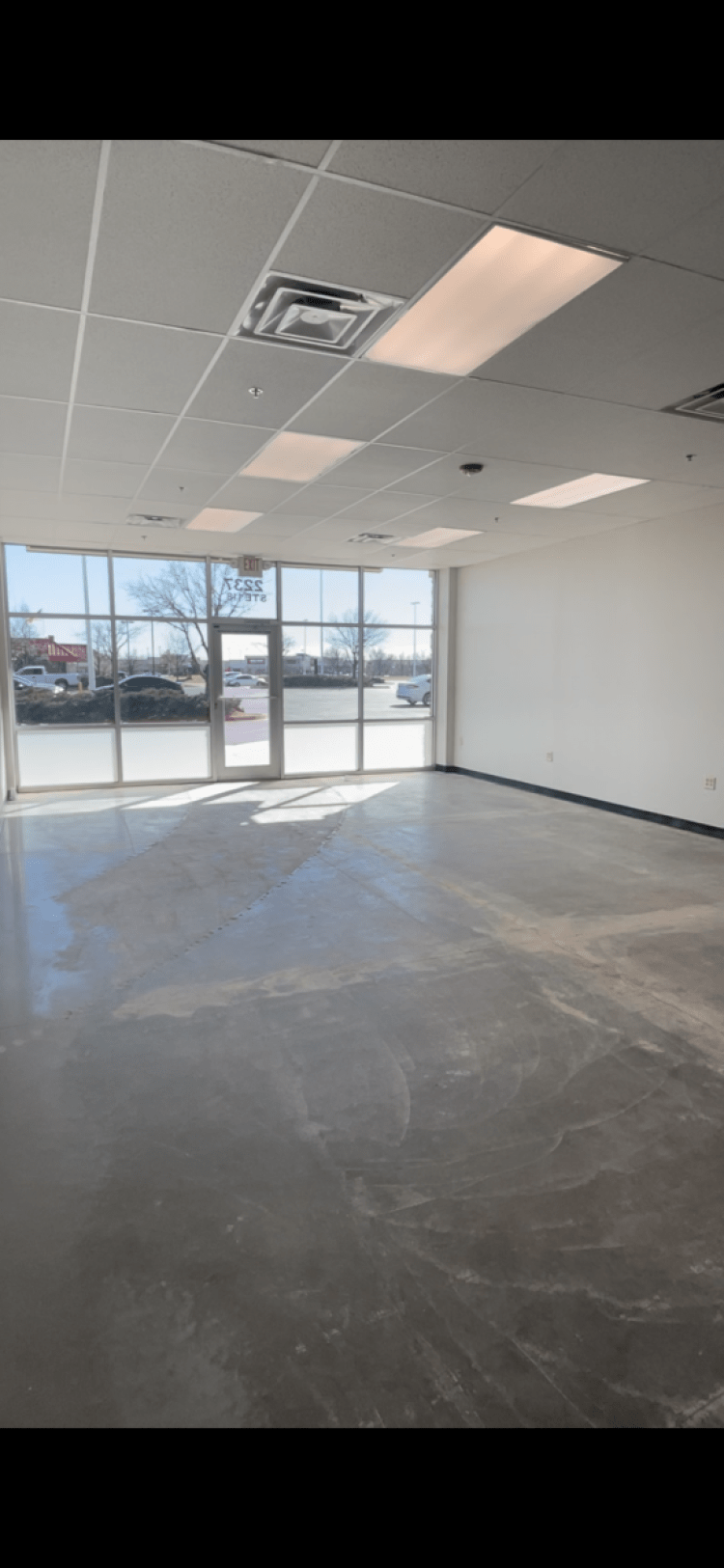 retail space for lease North Oklahoma City, OK interior photo2
