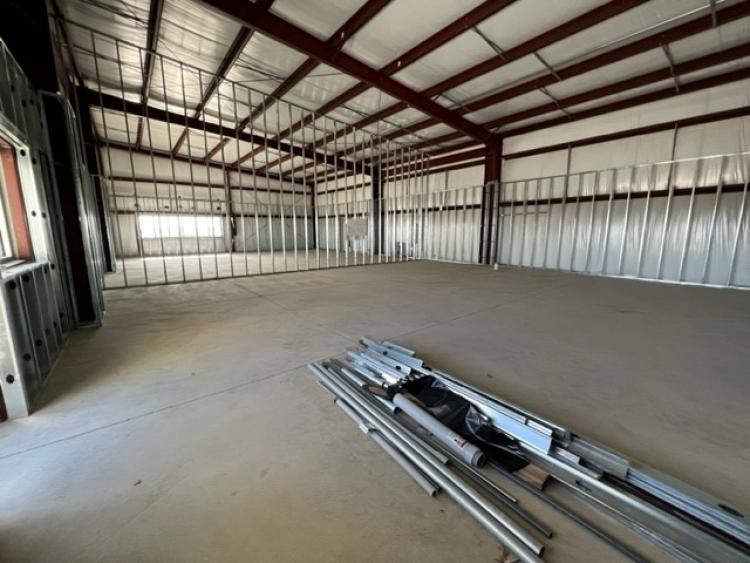 retail or warehouse west Oklahoma City, Ok interior photo
