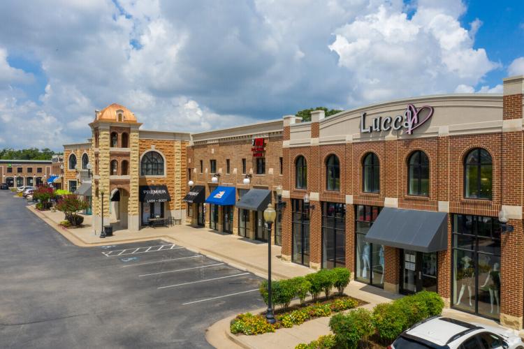 Spring Creek Village retail space for lease Edmond, OK exterior photo