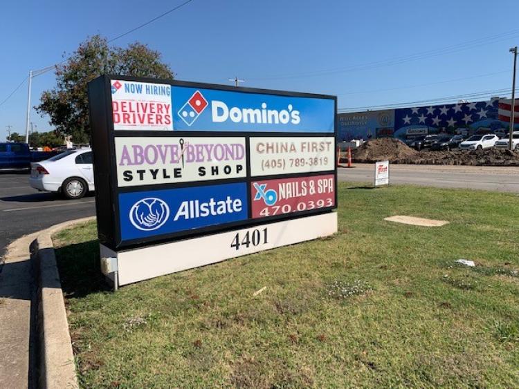 retail space for lease Warr Acres, Ok monument sign